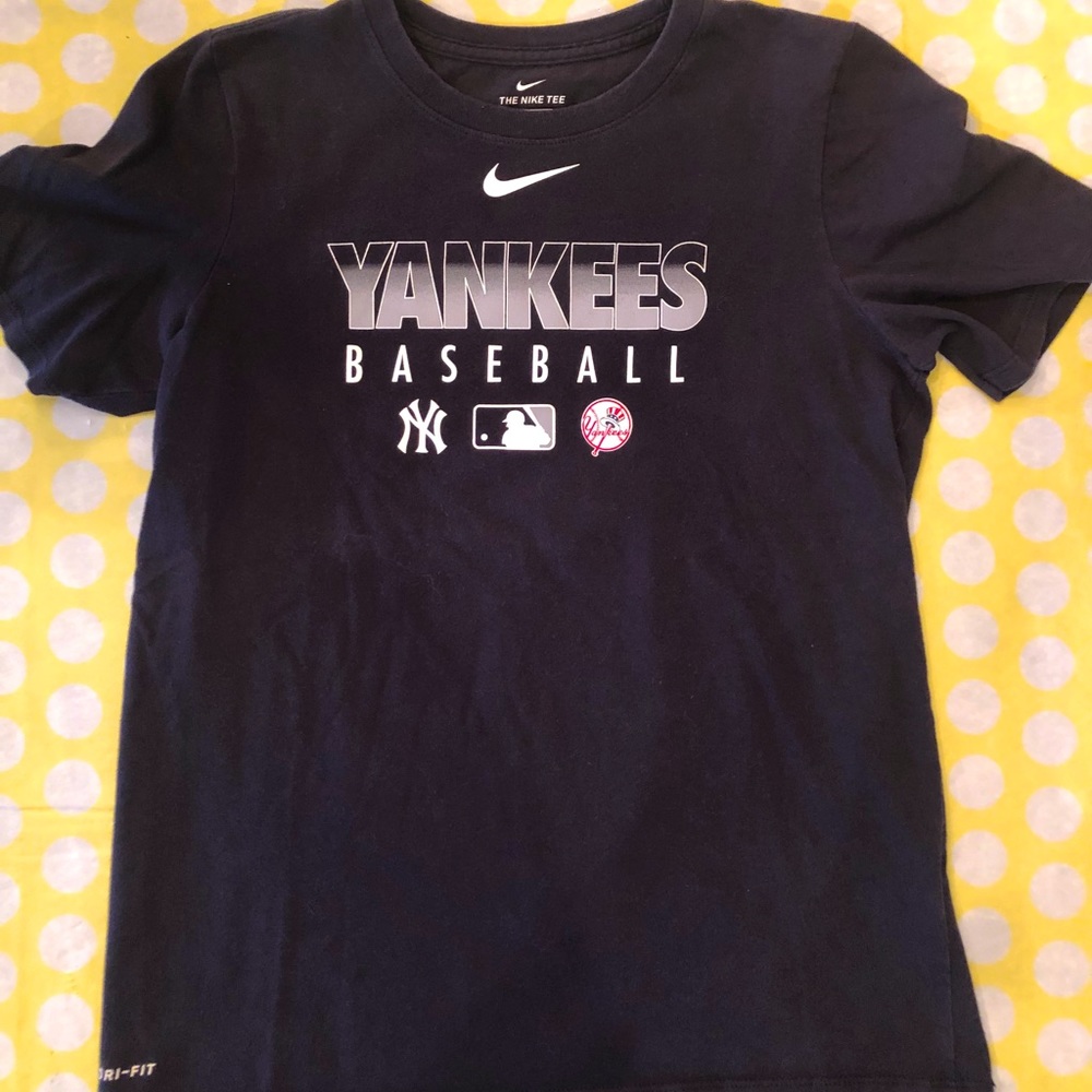 Nike DRI-Fit New York Yankee Tee; Size L